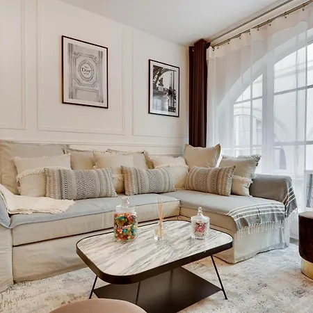 Stunning Historical Parisian Flat - Louvre Area *