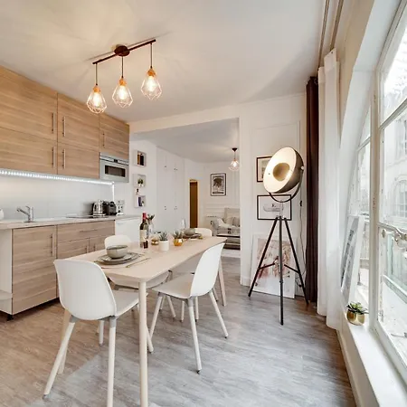 Apartment Stunning Historical Parisian Flat - Louvre Area Paris
