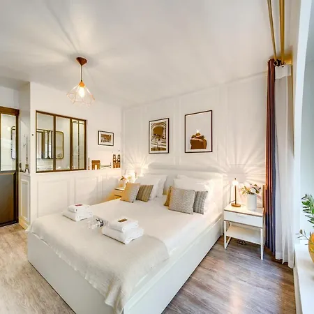 Apartment Stunning Historical Parisian Flat - Louvre Area *