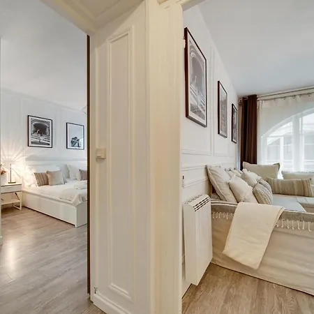 Stunning Historical Parisian Flat - Louvre Area باريس