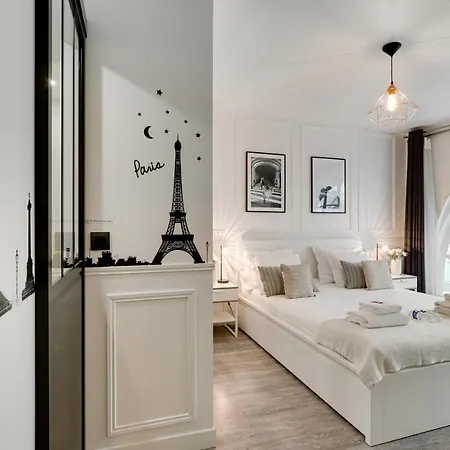 Stunning Historical Parisian Flat - Louvre Area شقة *