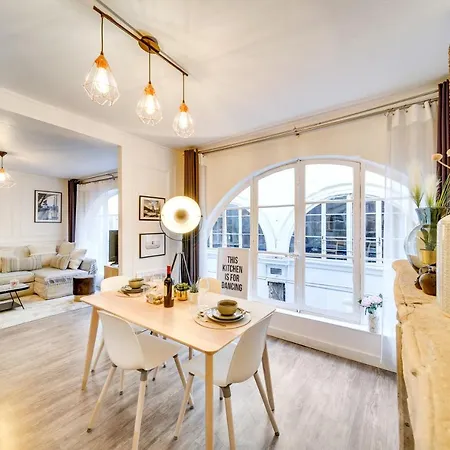 Stunning Historical Parisian Flat - Louvre Area *