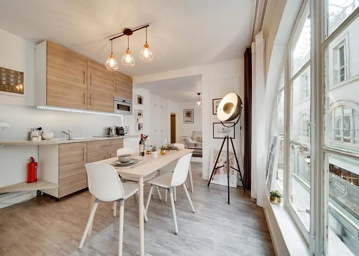 Διαμέρισμα Stunning Historical Parisian Flat - Louvre Area Παρίσι