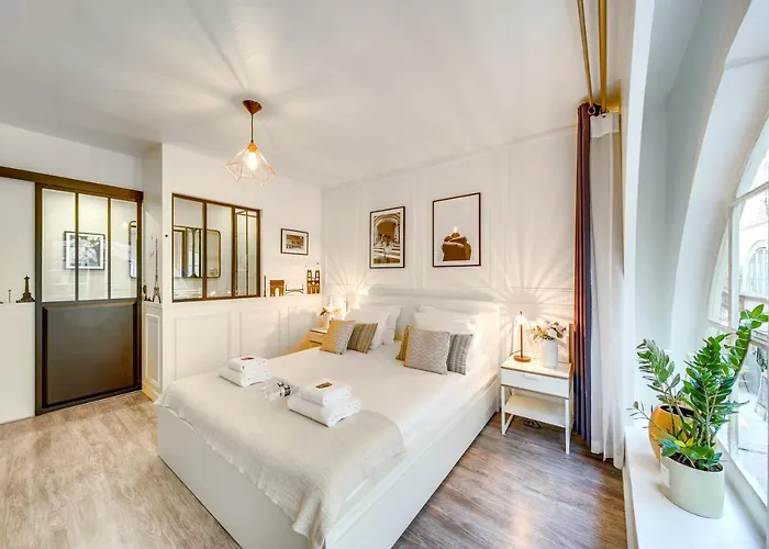 Διαμέρισμα Stunning Historical Parisian Flat - Louvre Area *