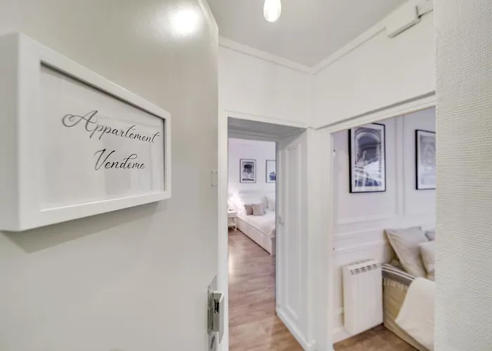 Διαμέρισμα Stunning Historical Parisian Flat - Louvre Area Παρίσι