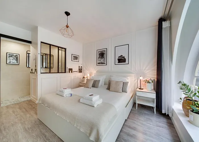 Stunning Historical Parisian Flat - Louvre Area Παρίσι