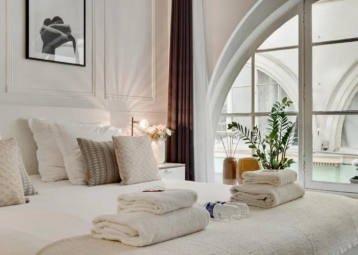 Stunning Historical Parisian Flat - Louvre Area * Παρίσι