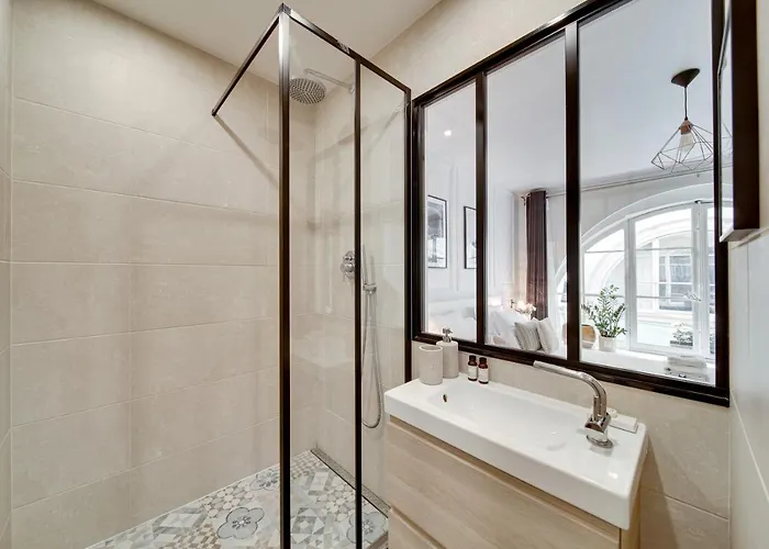 Stunning Historical Parisian Flat - Louvre Area