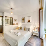 Lejlighed Stunning Historical Parisian Flat - Louvre Area *