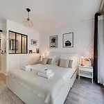Stunning Historical Parisian Flat - Louvre Area Paris