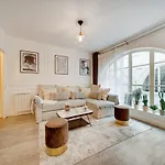 Stunning Historical Parisian Flat - Louvre Area *