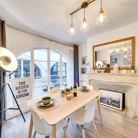 Stunning Historical Parisian Flat - Louvre Area *