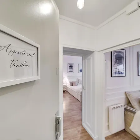 Lejlighed Stunning Historical Parisian Flat - Louvre Area Paris